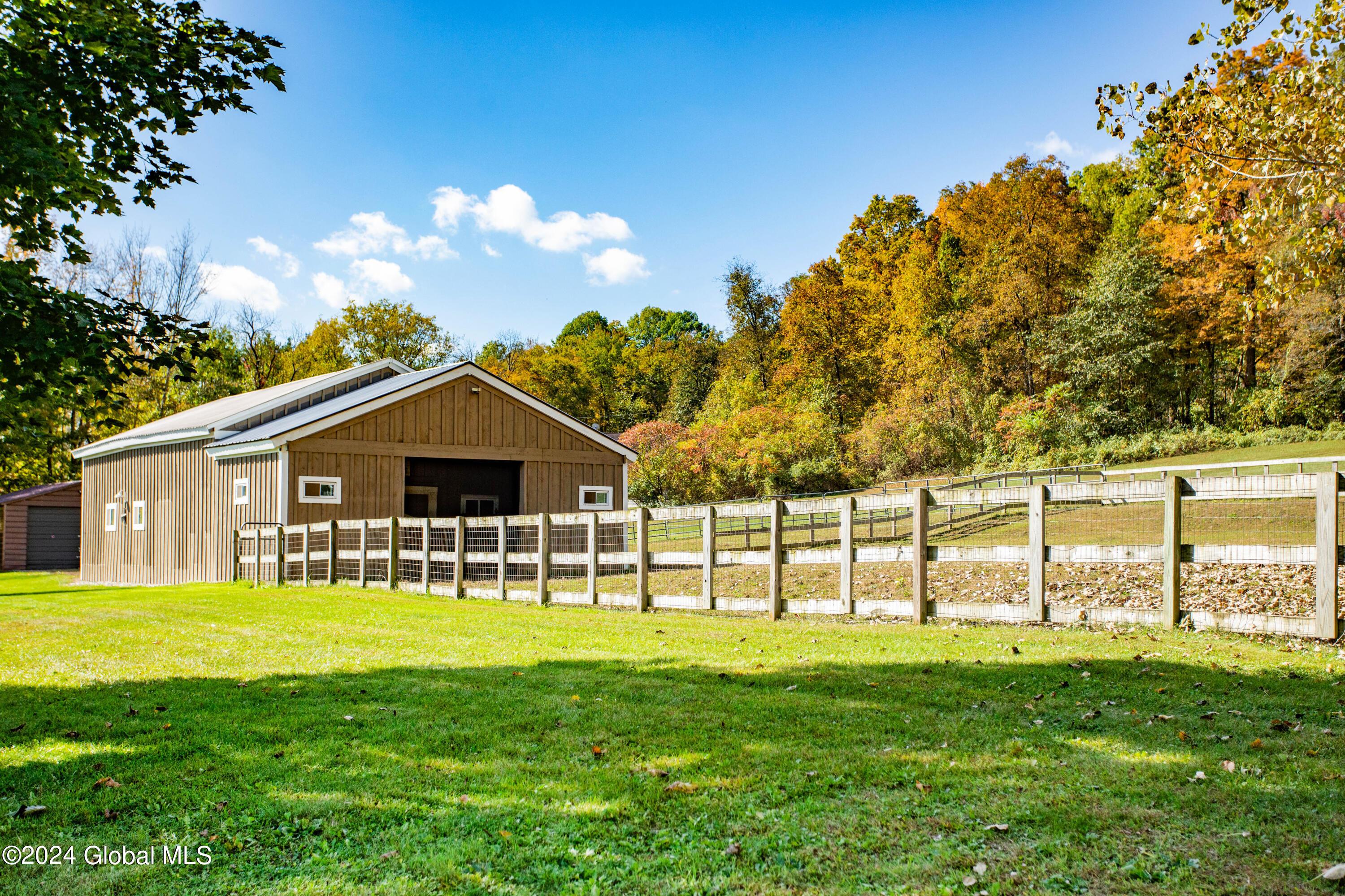 Image 2: 363 Goodman Rd_-6