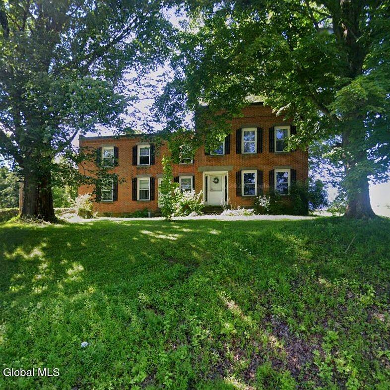 Image 1: Historic Berry Orchard- 5 Bdrm Farmhouse