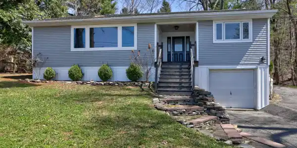 1142 Nys Rt 9P