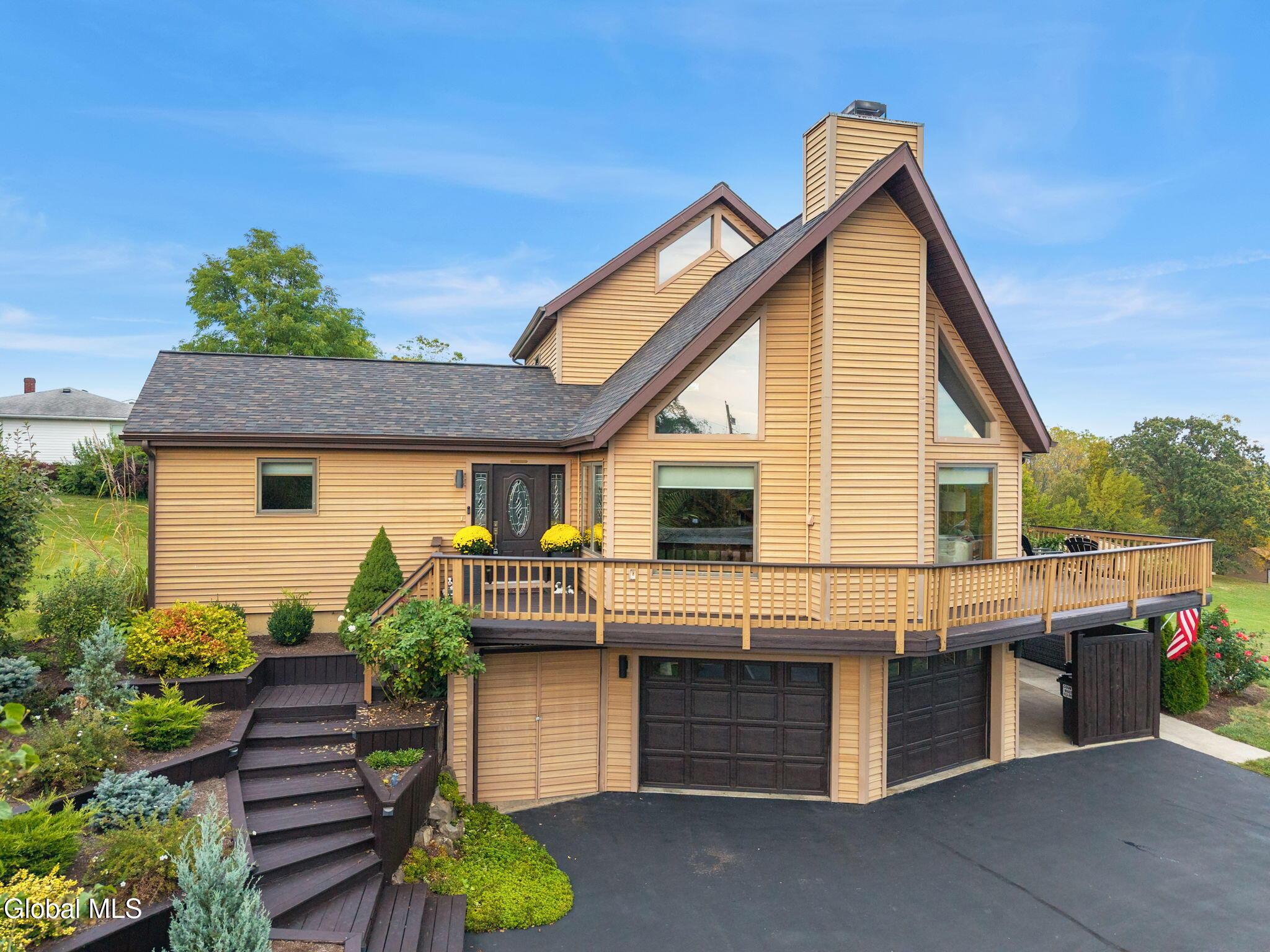 Image 2: 5-58BriarwoodDr_05