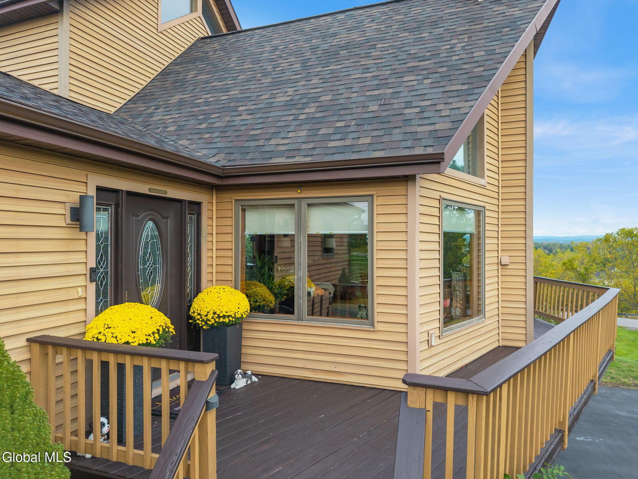 Image 3: 7-58BriarwoodDr_07