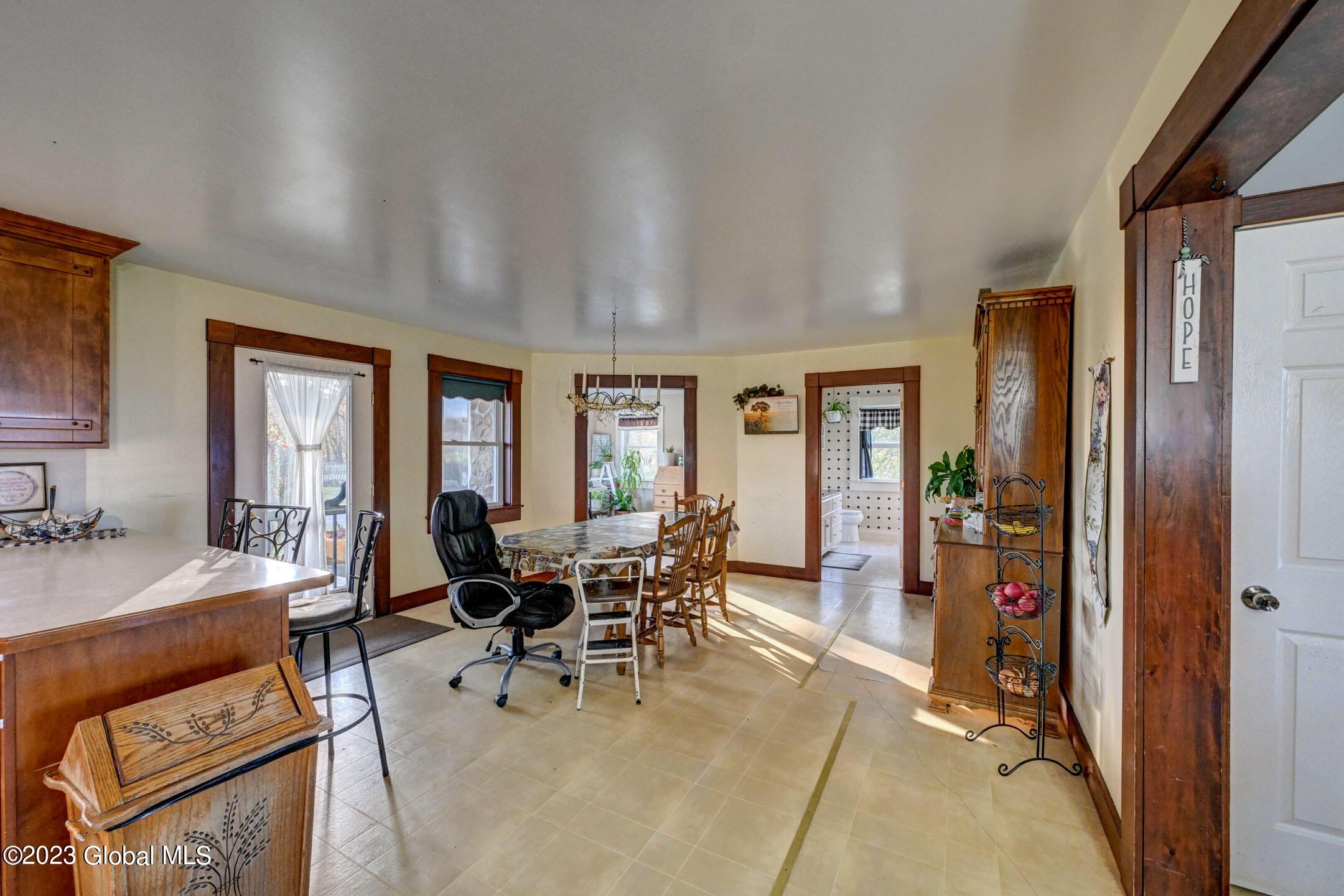 Image 4: 365 Interiors_1043_4_5_6_7
