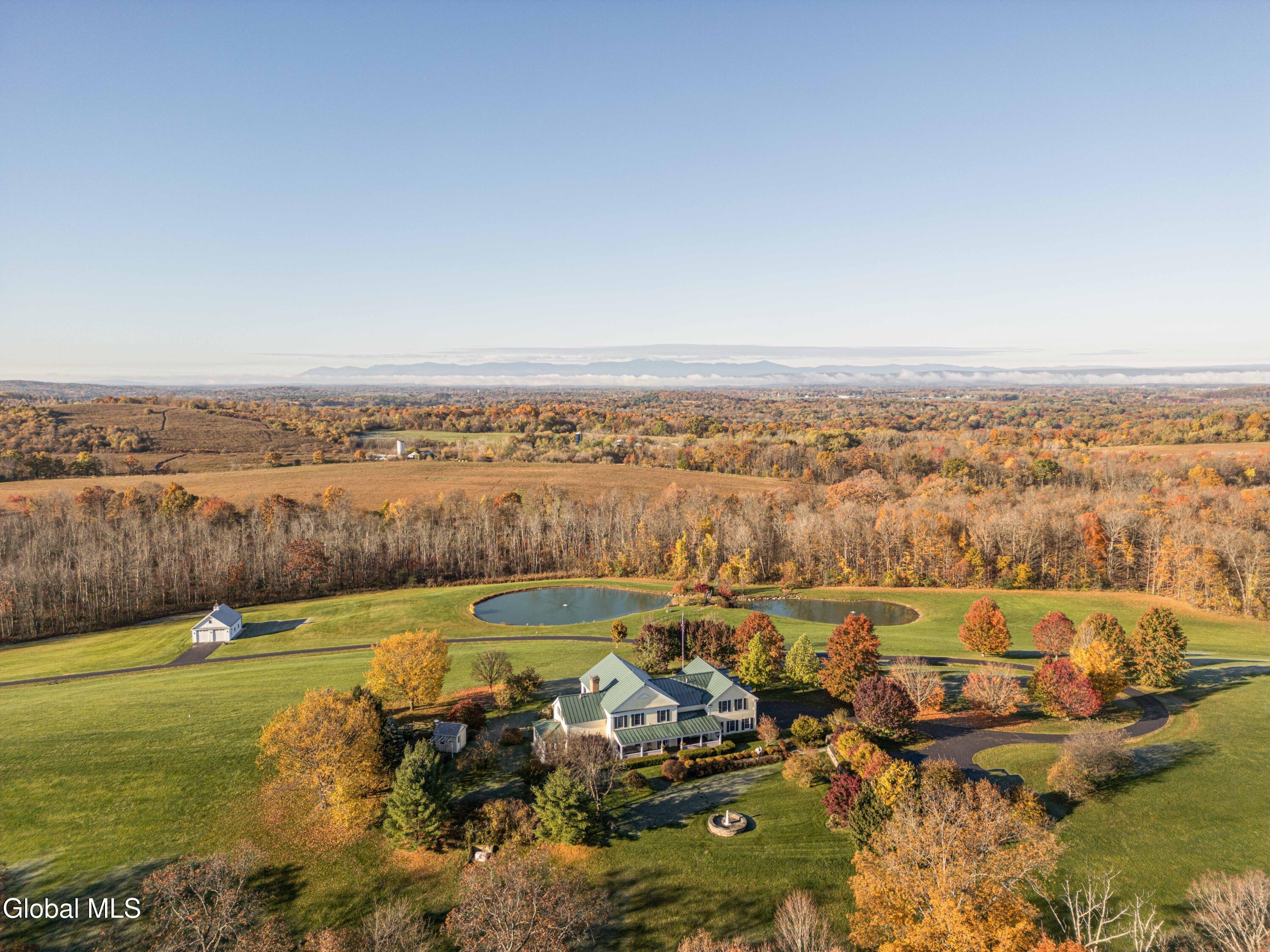 Image 2: 189 Sutherland x This Old Hudson-2