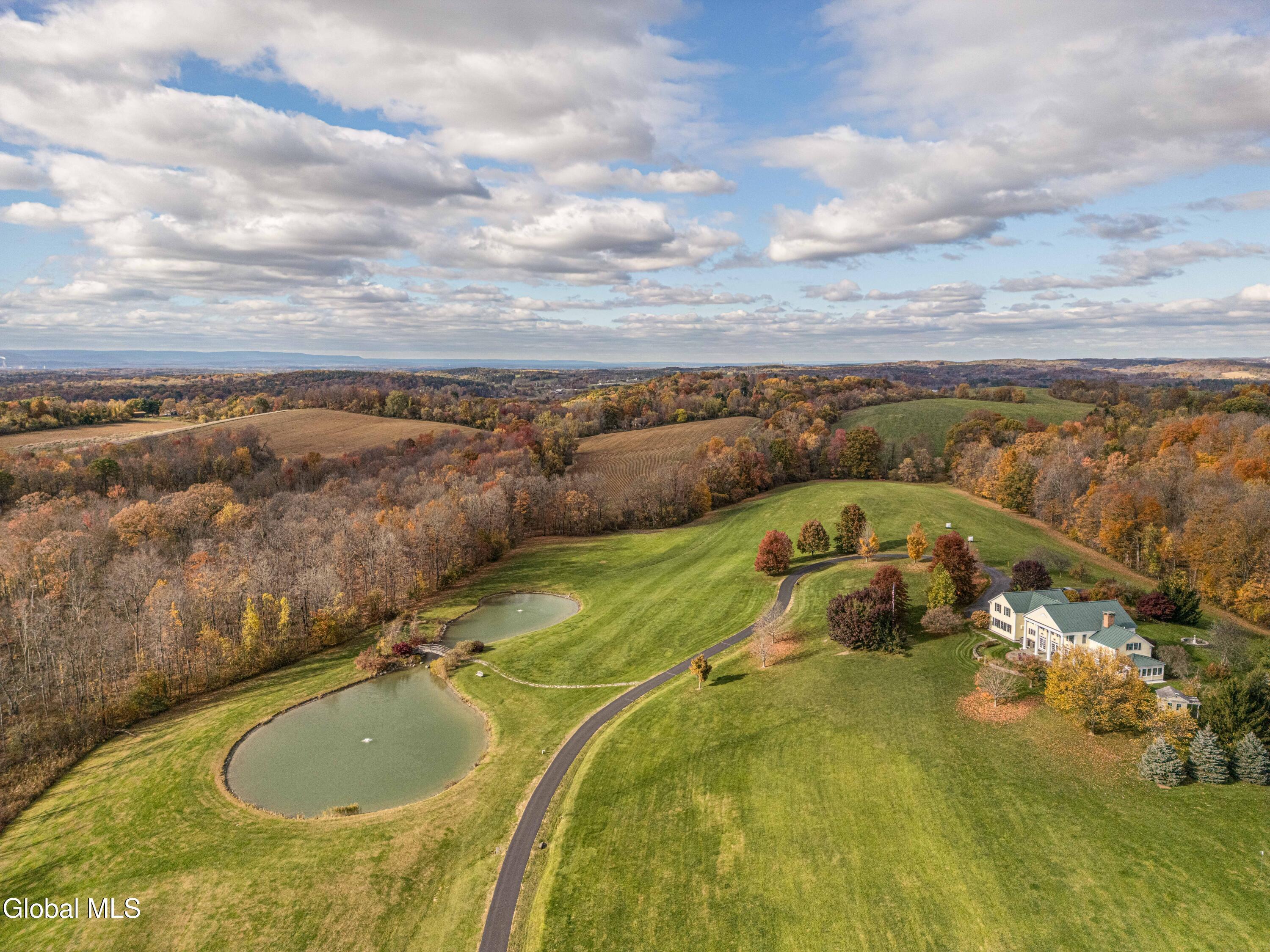 Image 4: 189 Sutherland x This Old Hudson-3