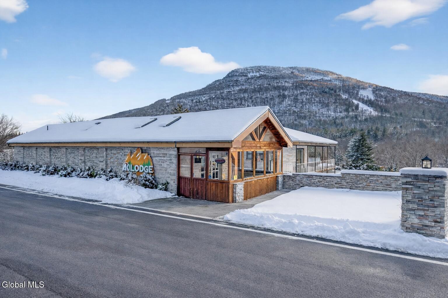 Image 2: Primary HVCR