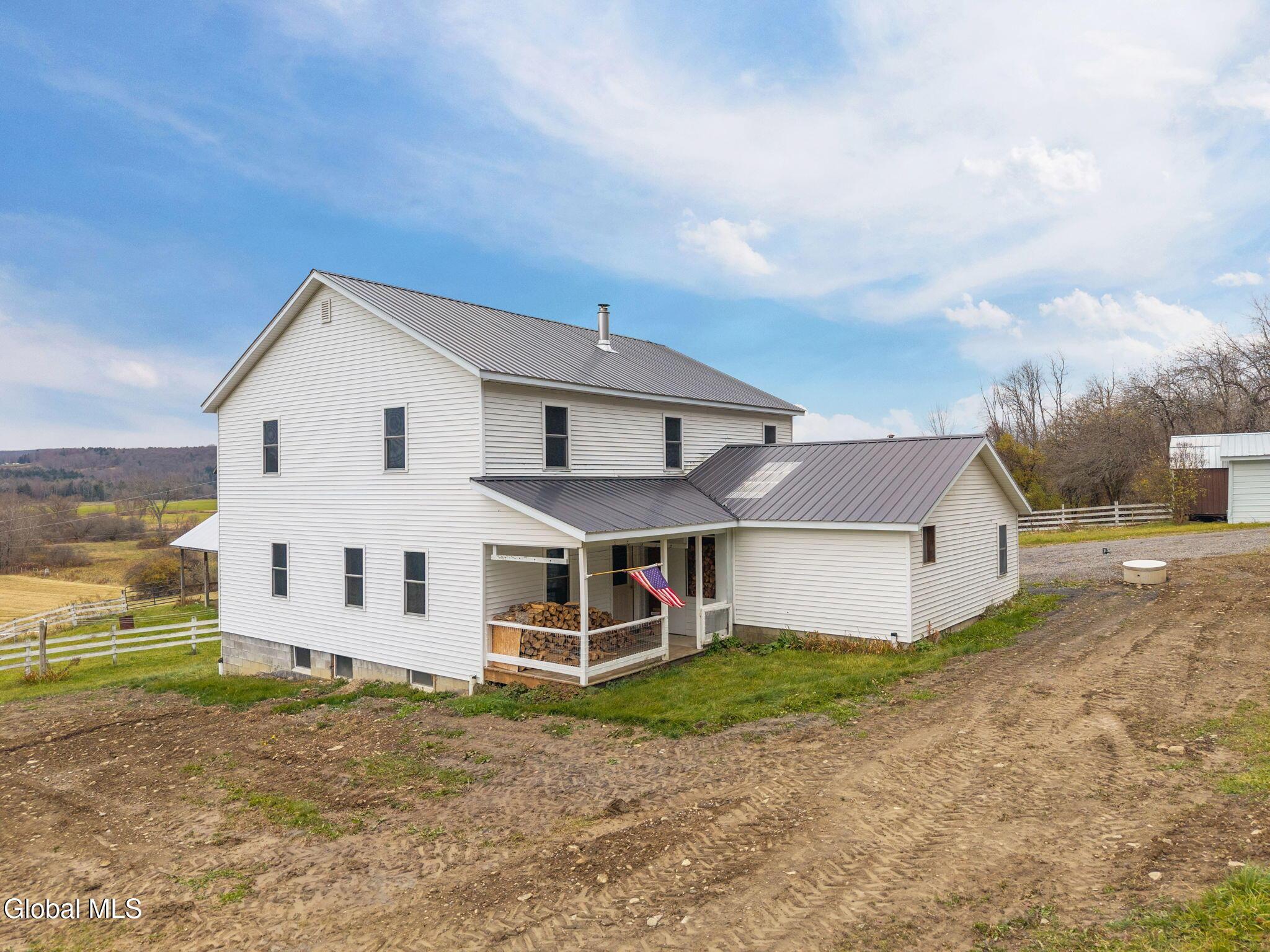 Image 3: 3-4969CountyHwy18_03