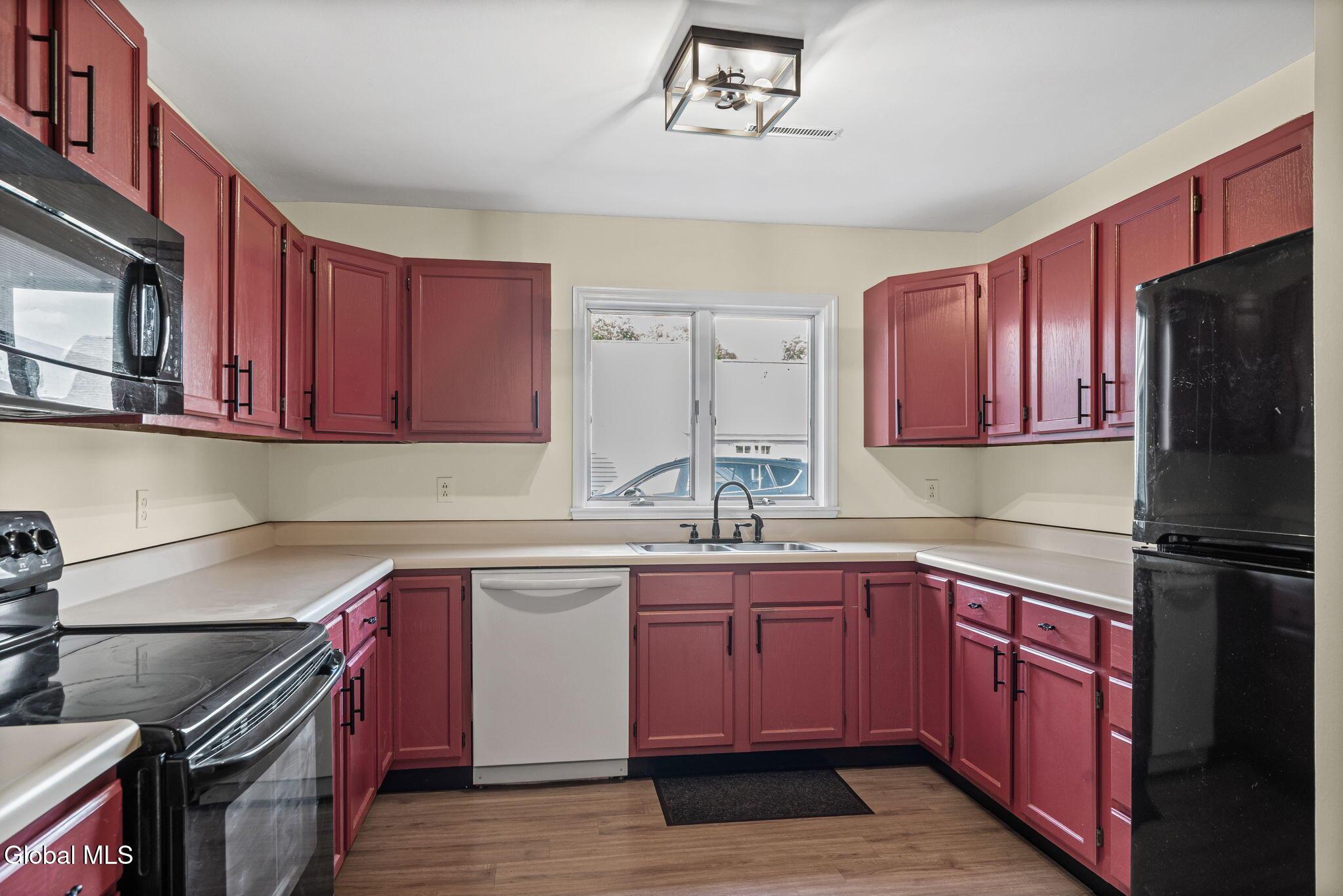 Image 3: 3-web-or-mls-49-gilbert-street
