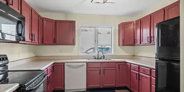 Image 3: 3-web-or-mls-49-gilbert-street
