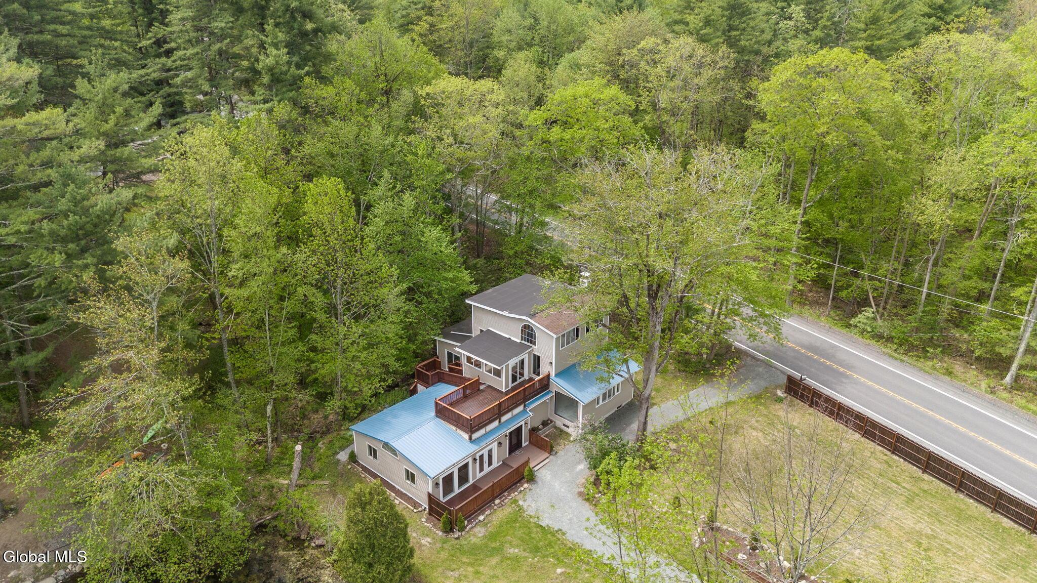 Image 4: 3-web-or-mls-7644-ny-66