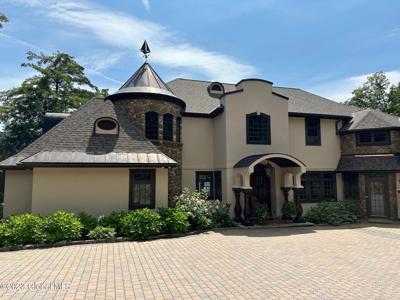 5952 Lake Shore Drive
