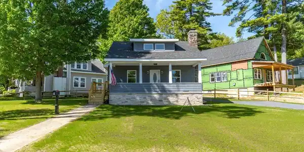 Image 3: 75 McGillis Ave-2