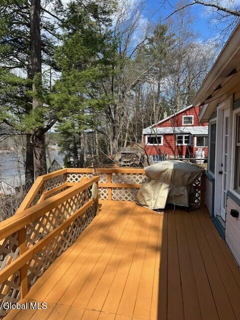Image 4: deck