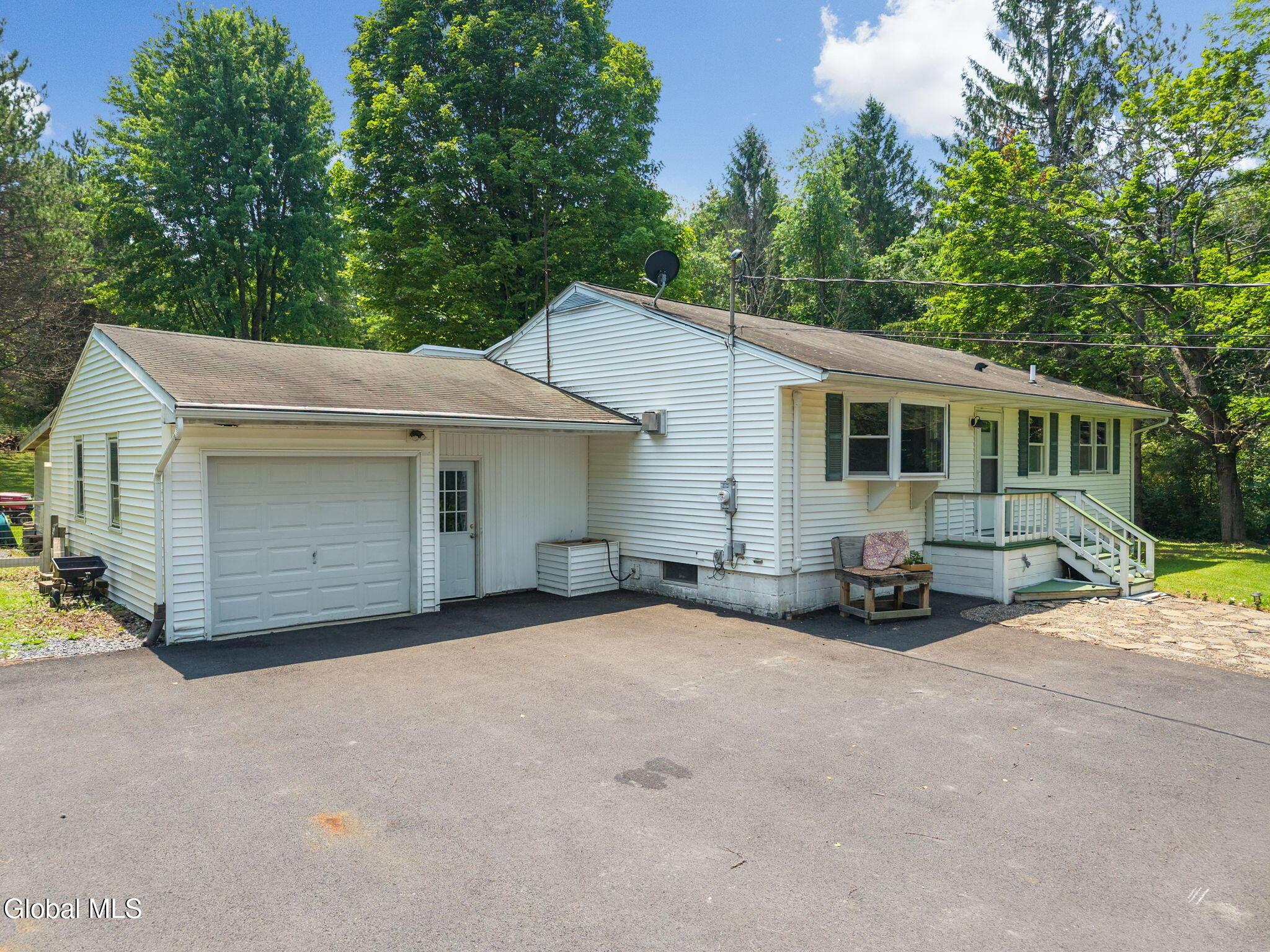 Image 3: 38-752NY146_38