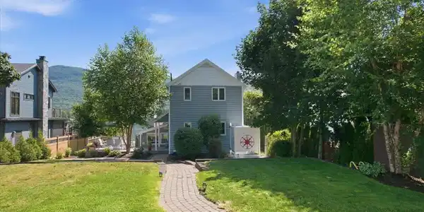 280 Cleverdale Road