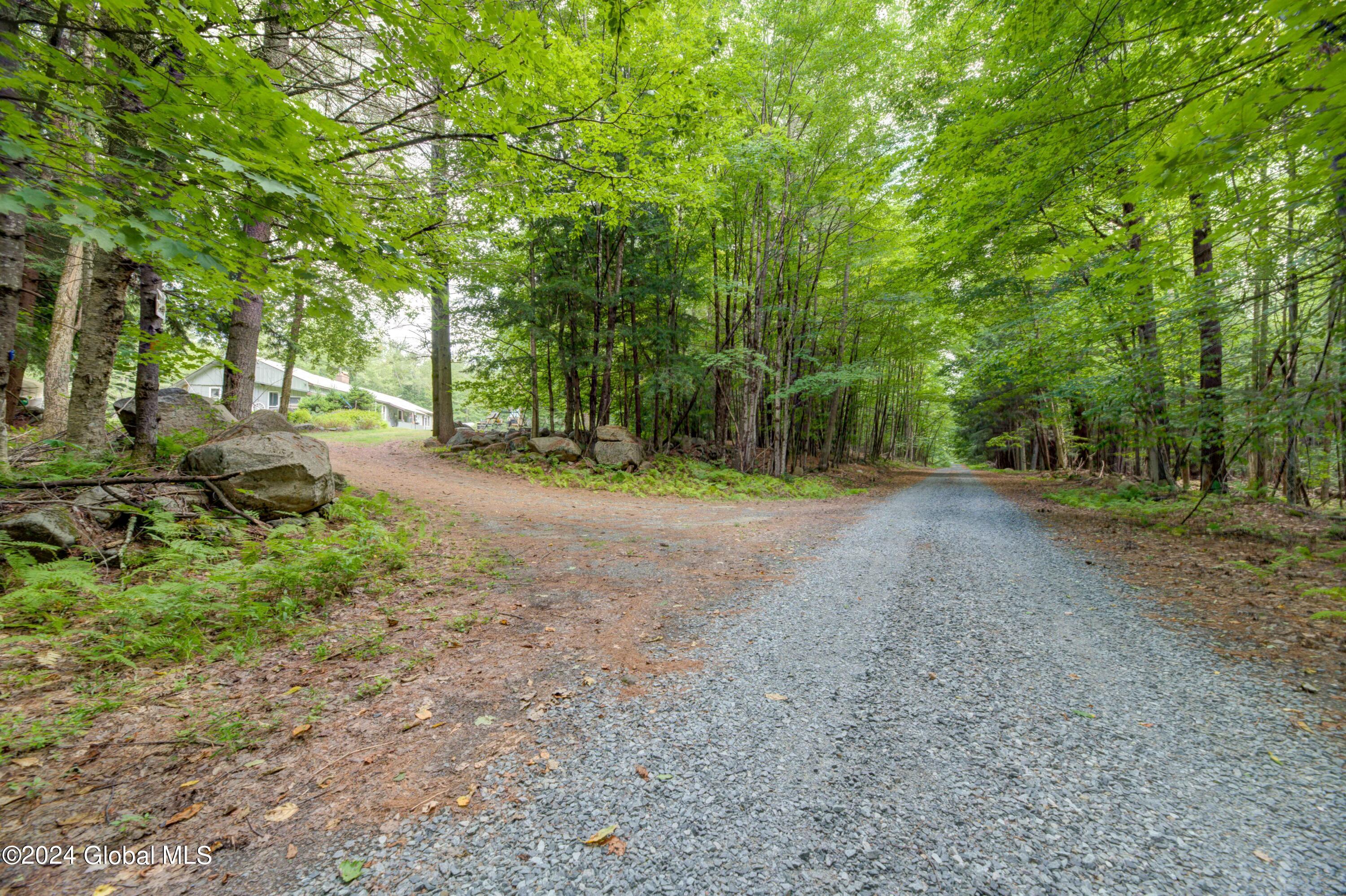 Image 3: 370 King Rd-71