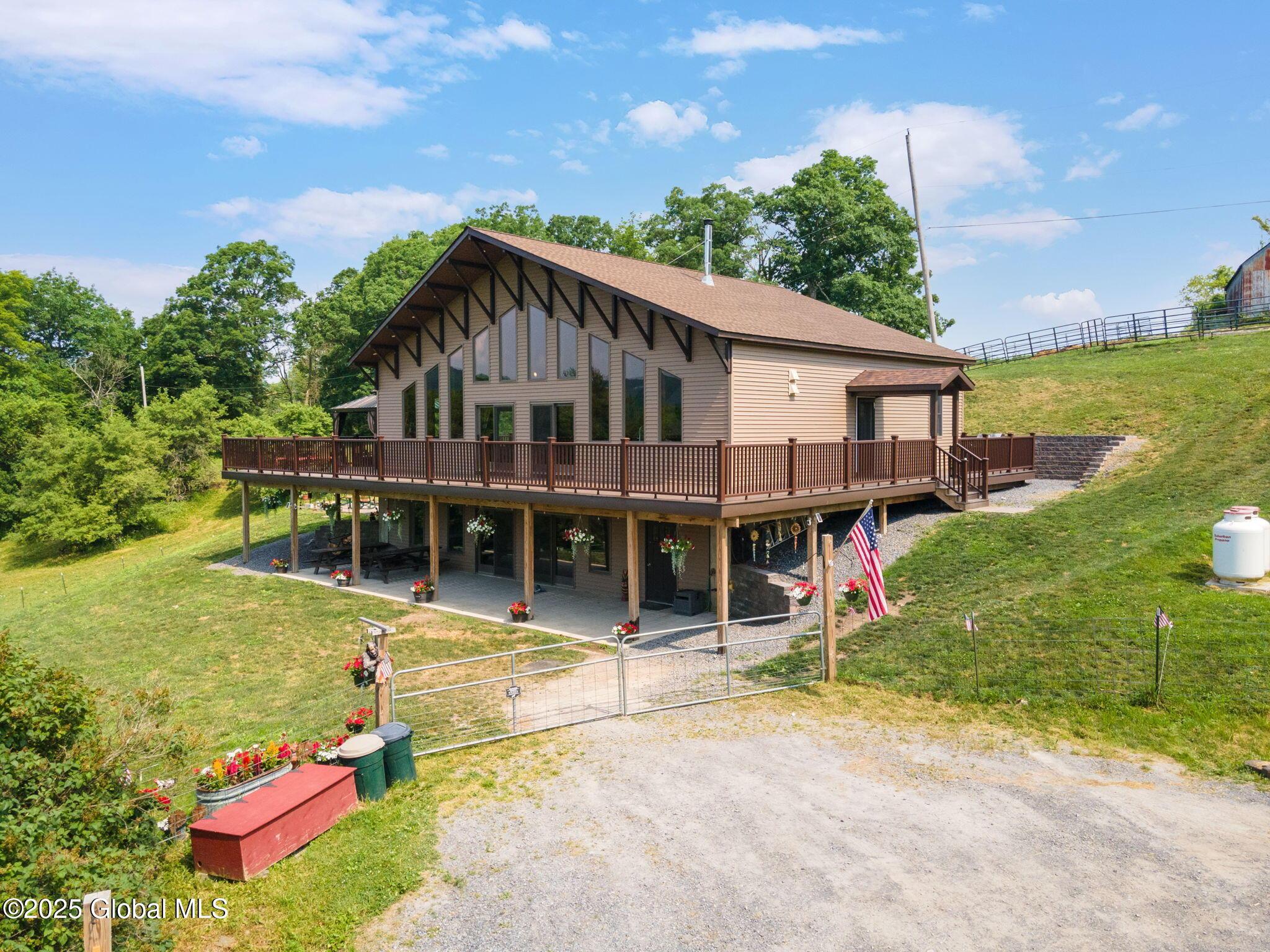 Image 2: 2-web-or-mls-197EarlesRd_02