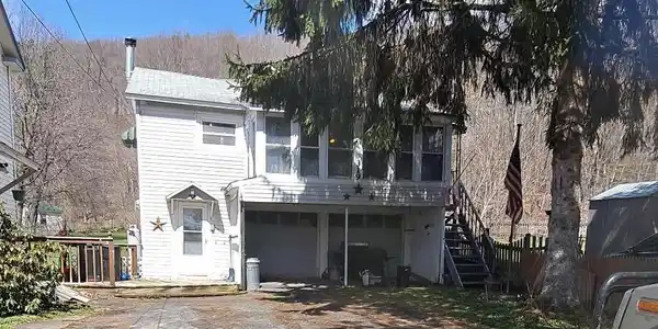 319 Main Street