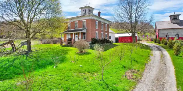 Image 2: 3011 NY-22A Hampton (1)