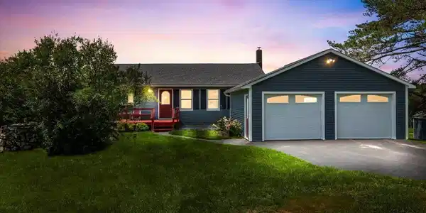 95 Schoolhouse Road