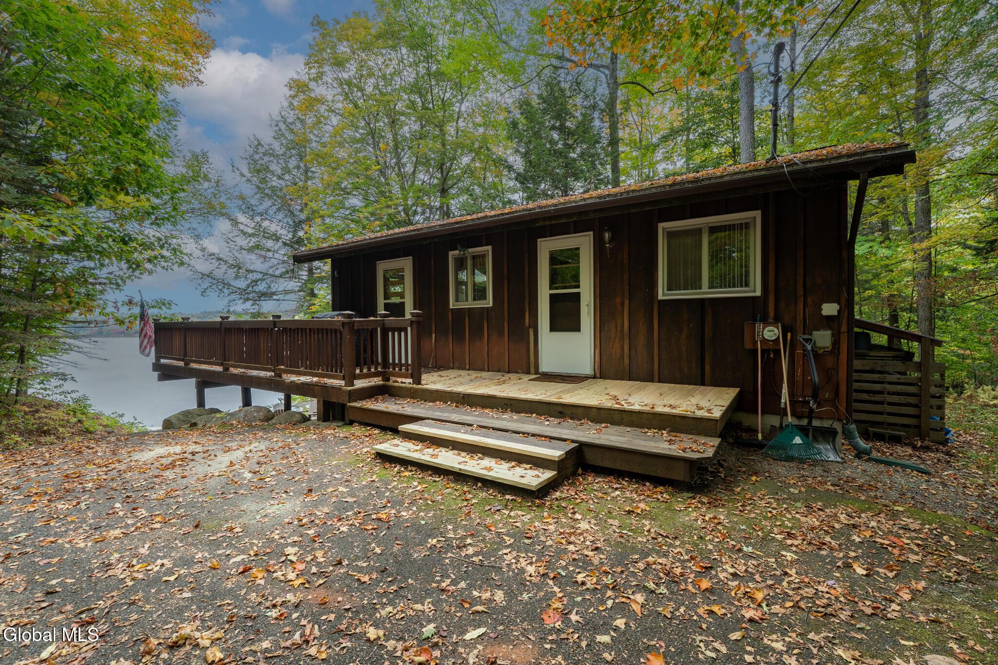 Image 2: 188 S Shore-58