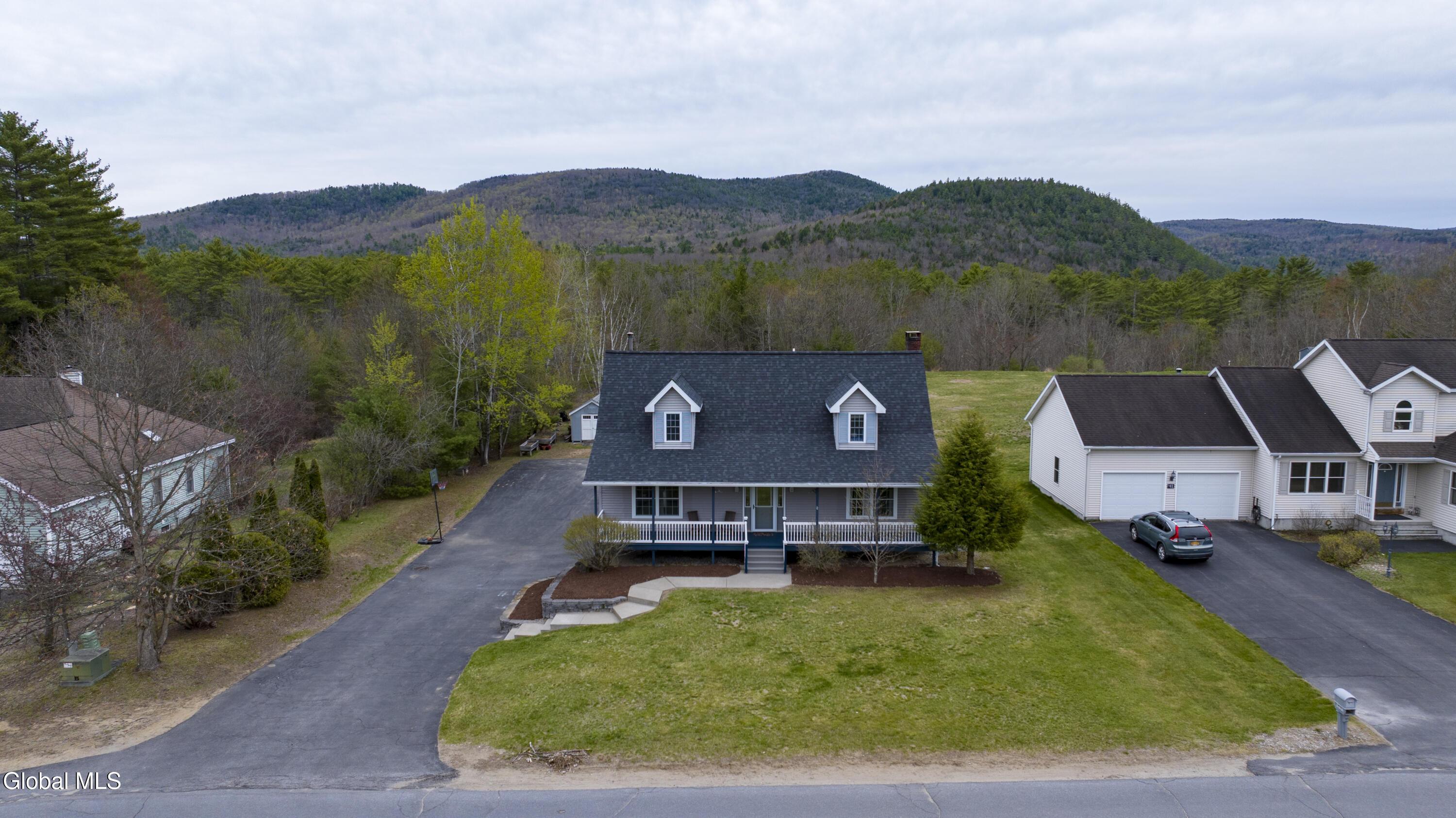 Image 2: 93 Third Ave-101