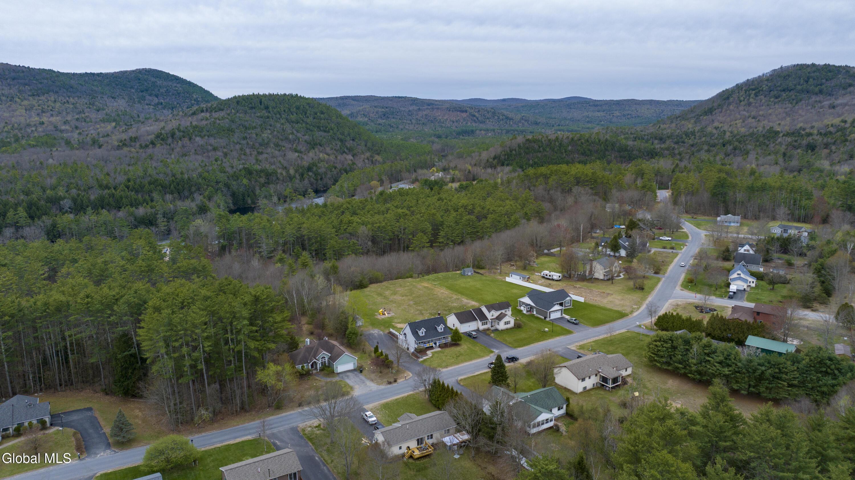 Image 3: 93 Third Ave-104