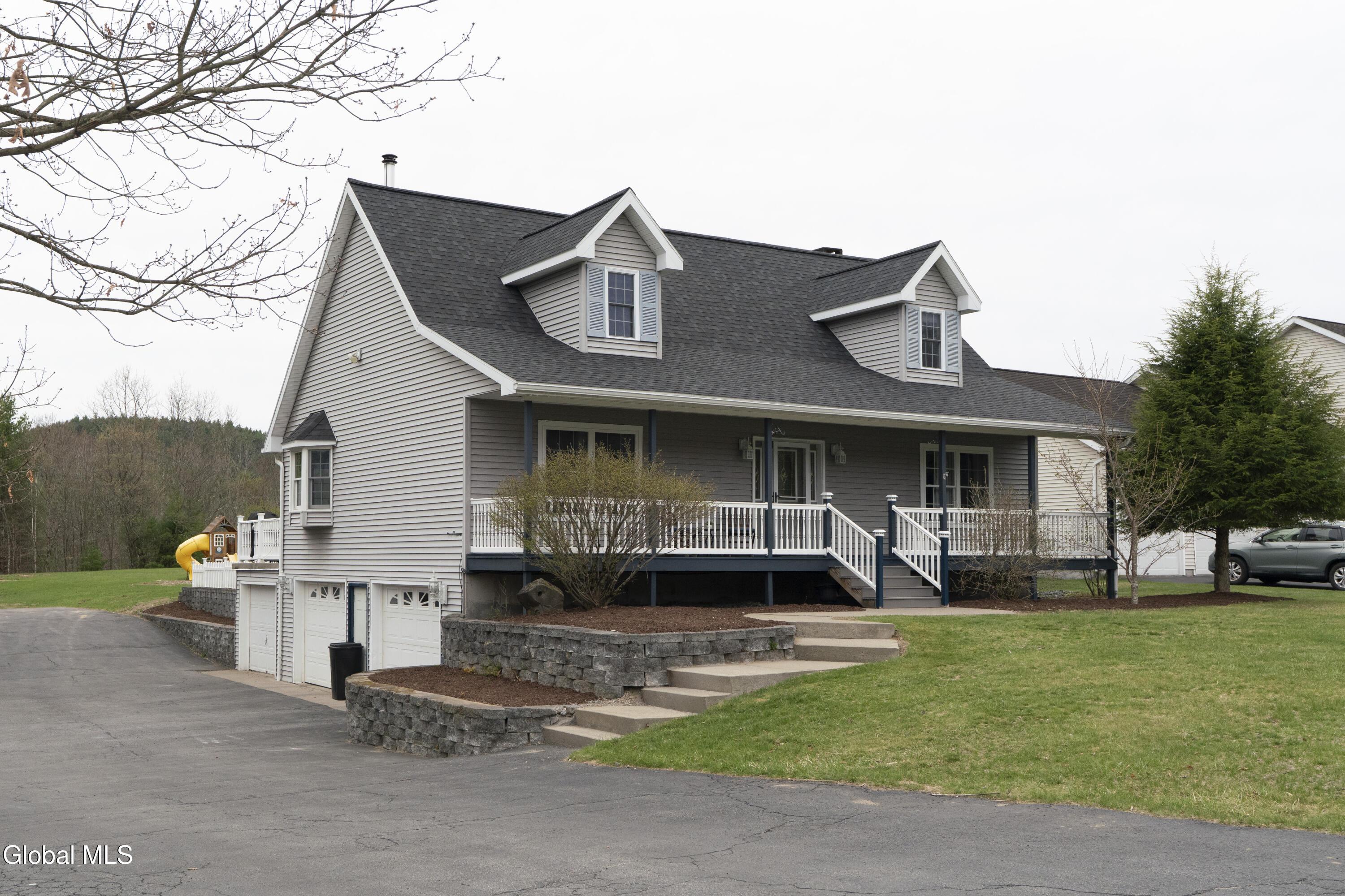 Image 4: 93 Third Ave-2