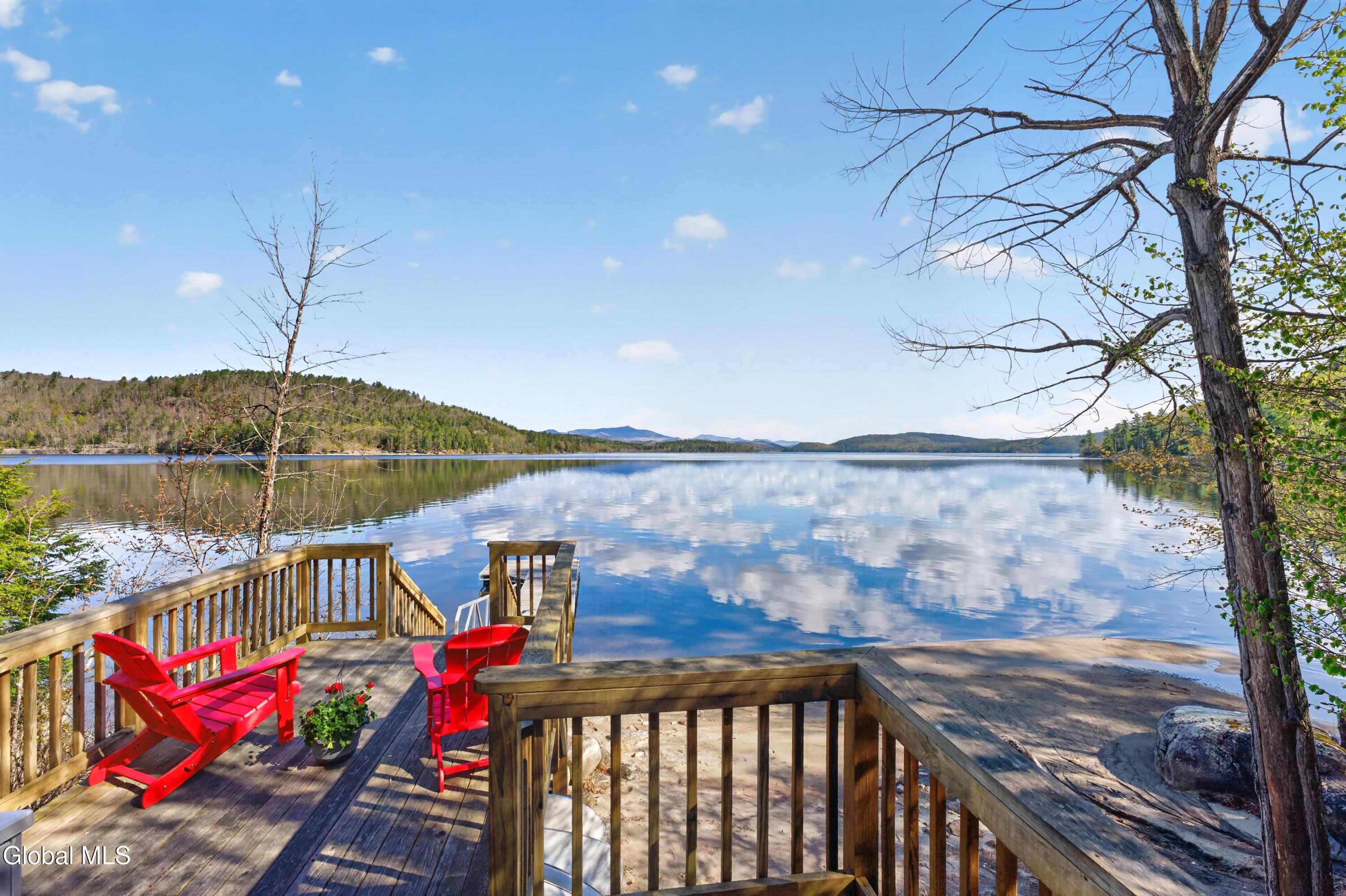 Image 4: Lake 2