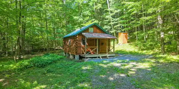 Image 3: 5-201TuttleRd_005