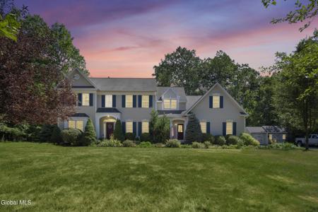 8 Tansey Court