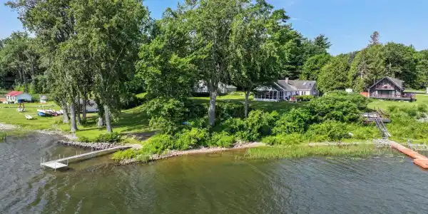6 Berry Patch Way