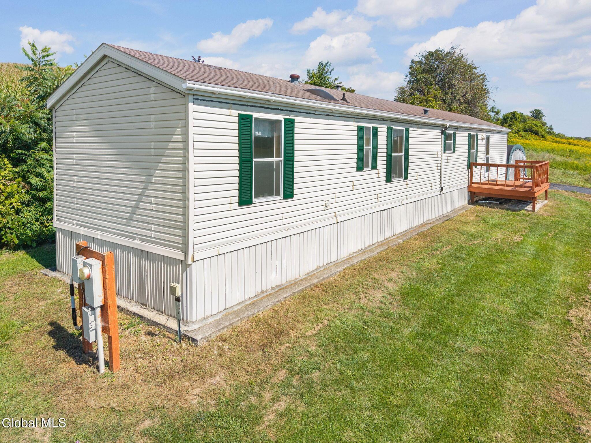 Image 3: 25-441HGrayRd_25