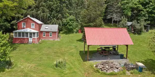 490 Ecker Hollow Road