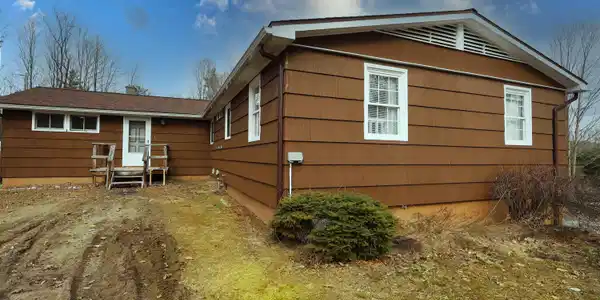 Image 3: 2