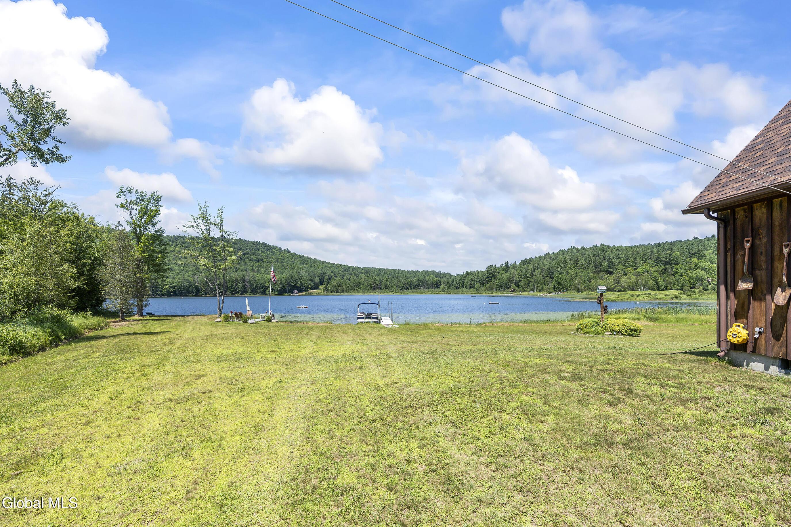 Image 3: 006-679-Valentine-Pond-Rd