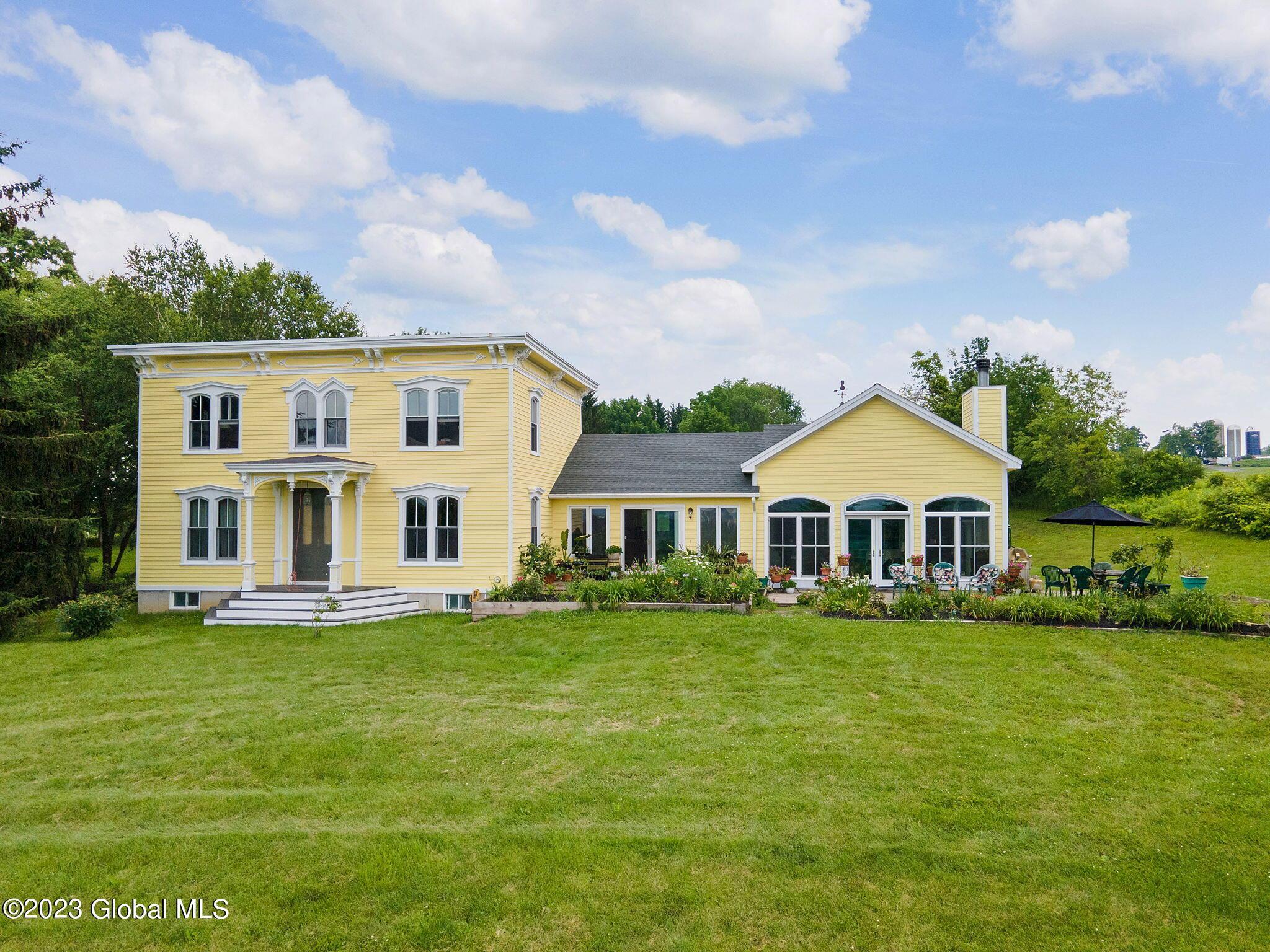 Image 3: 2-web-or-mls-6510NY10_02