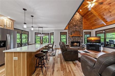947 Mountain Oak Road