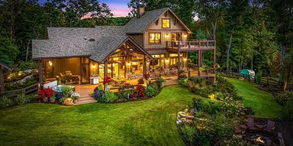 1241 Scenic Drive