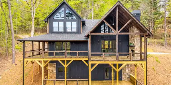 250 Wolf Creek Circle