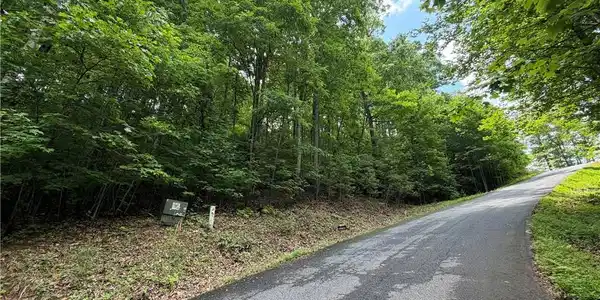 6 & 7 Mill Ridge Rd