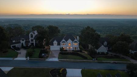 4332 Highborne Drive NE