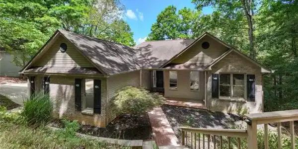 122 DOUGLAS FIR Drive