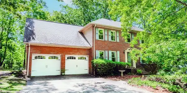 1463 Shadowrock Heights