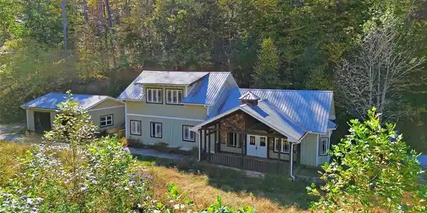 73 Redbird Lane