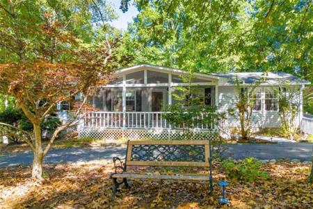 774 Lakeside Drive