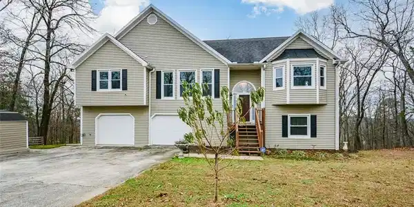 198 Hunters Ridge
