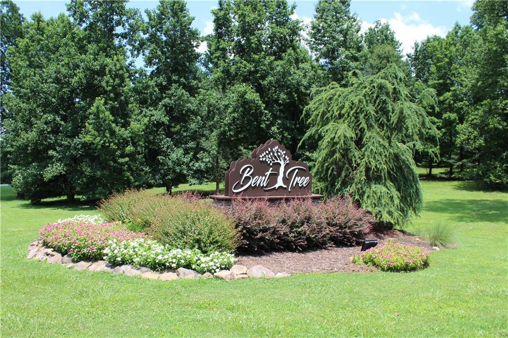 Image 2: Bent Tree Sign off Cove Road