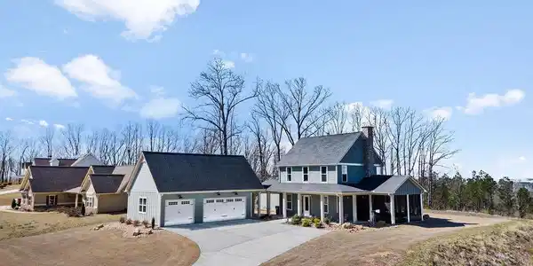8 Sequoyah Court