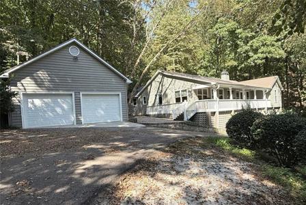 1134 Old Lake Russell Road