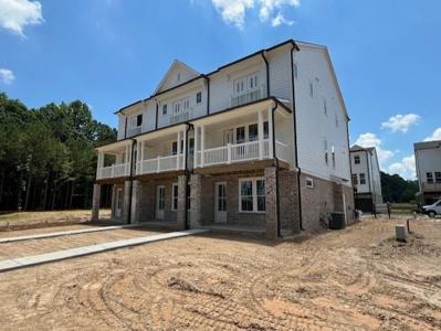 221 Village Overlook Unit H2